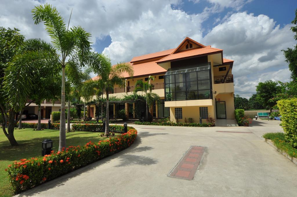 Maeklong Marina Resort Ratchaburi Exterior photo